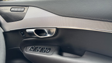 Volvo XC90 2.0 B5D [235] Plus Dark 5dr AWD Geartronic Diesel Estate